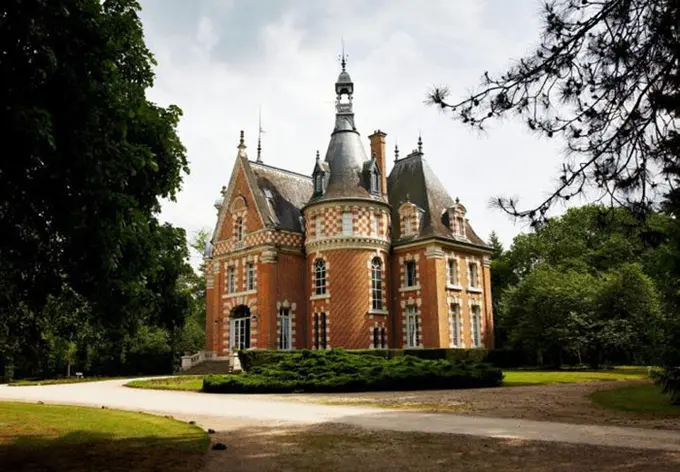 Six Senses Signs Loire Valley Resort Development in France ......