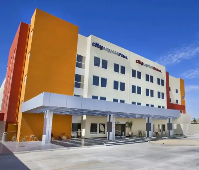 City Express Suites Canc ......
