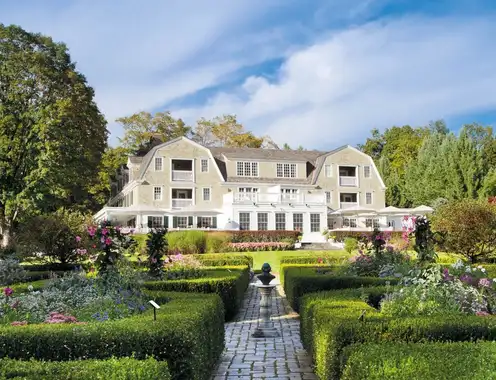 DoveHill Acquires the Acclaimed Mayflower Inn & Spa, Auberge Collection in Washington, Connecticut
