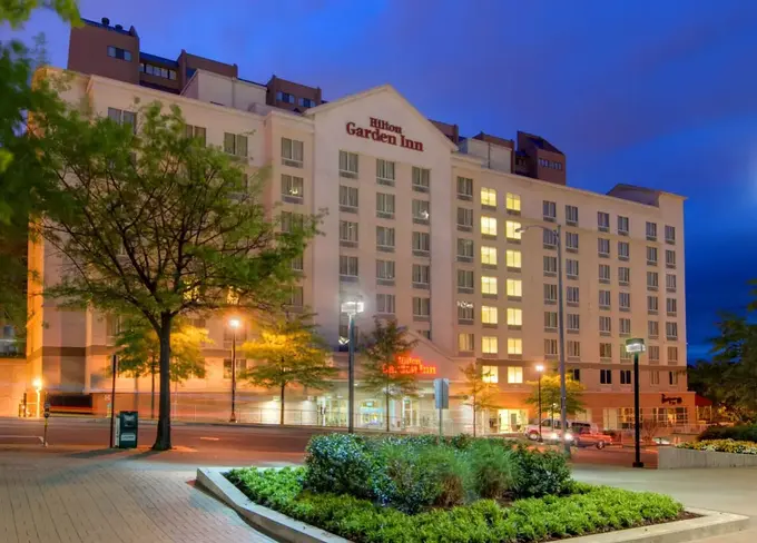 Hilton Garden Inn Arlington/Courthouse Plaza ......