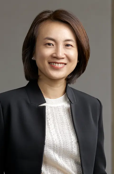 Angela Zhou