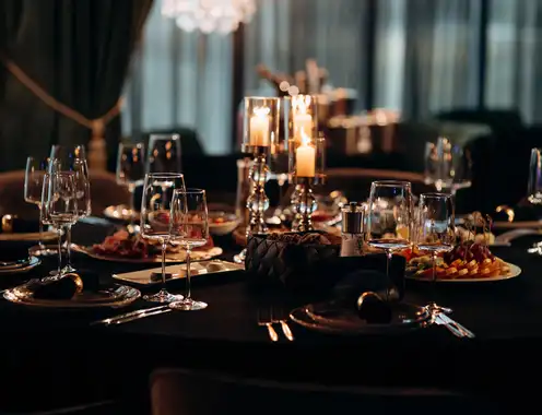 Enhancing the Dining Experience in Hotels: Strategies for Boosting Food and Beverage Revenues