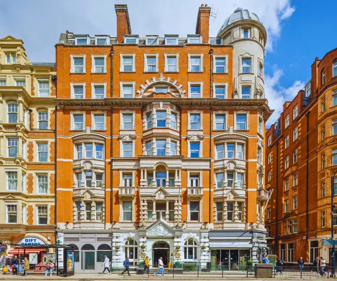 IHG Strengthens UK Presence with Four Hotel Agreements across Garner and voco Brands