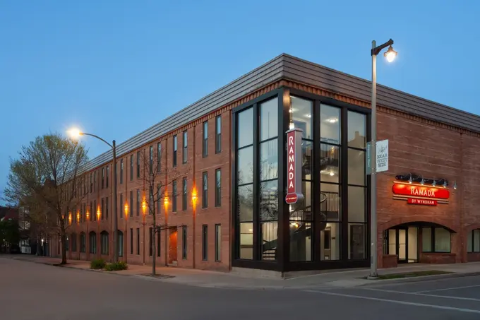 New AI Capabilities in Oracle OPERA Cloud Supercharge Hotel Operations