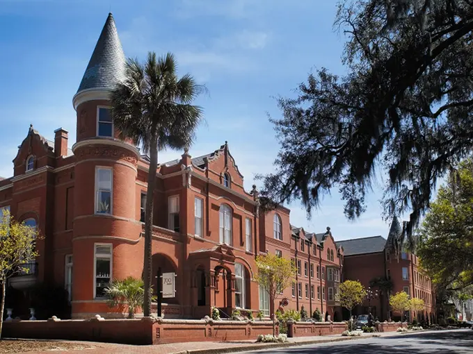 Mansion on Forsyth Park ......