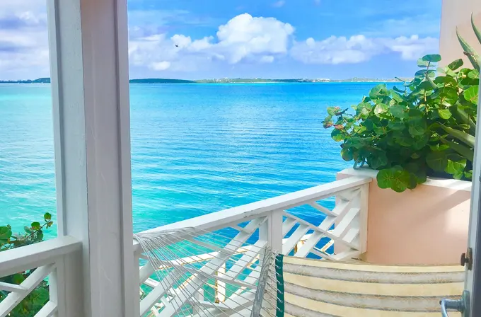 Peace & Plenty Hotel ......