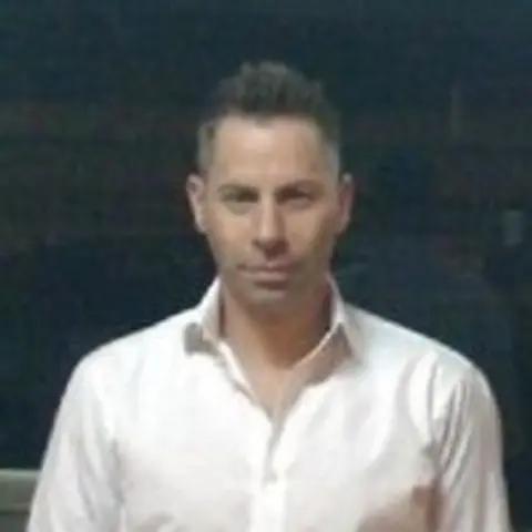 Simon Dell