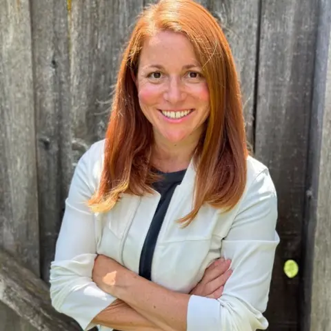 Michelle Clapperton