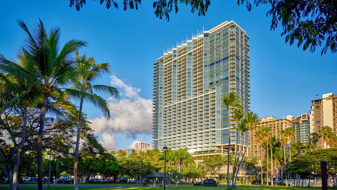 Ka La'i Waikiki Beach, LXR Hotels & Resorts ......
