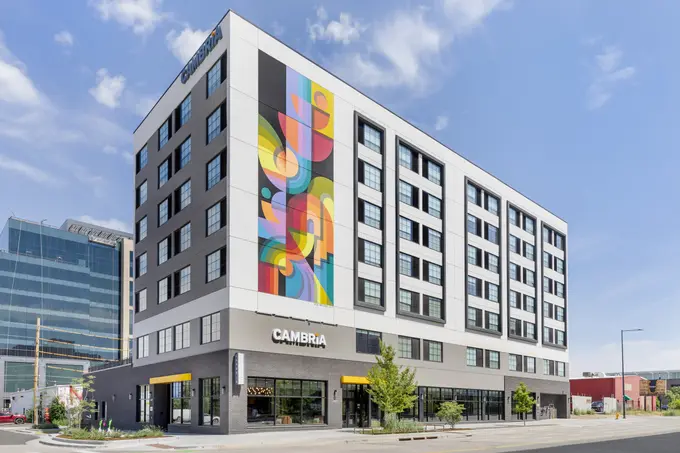 Cambria Hotel Denver Downtown RiNo ......