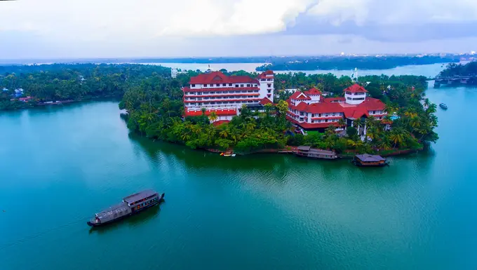 The Leela Ashtamudi A Raviz Hotel ......