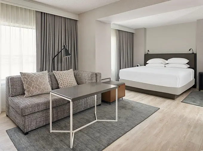 Hyatt Regency Deerfield ......