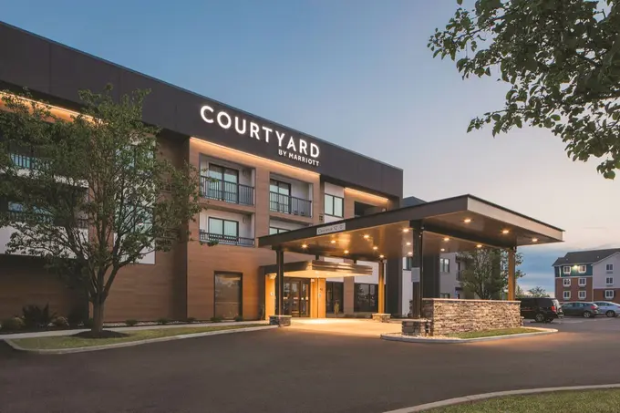 Courtyard by Marriott Pasco Tri-Cities Airport ......