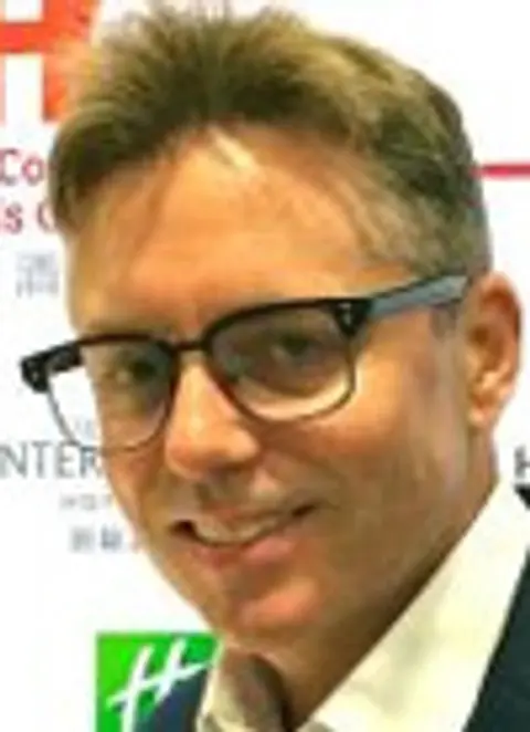 Lincoln Barrett