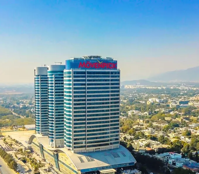 Movenpick Hotel Centaurus ......