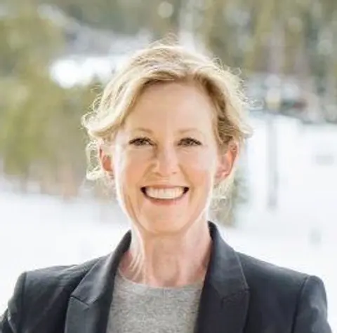 Kirsten Lynch