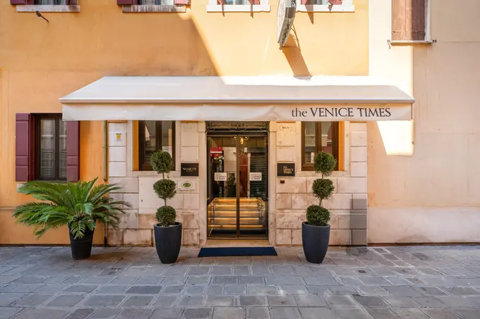 The Venice Times Vignette Collection ......