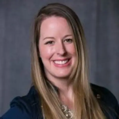 Shelly Weir