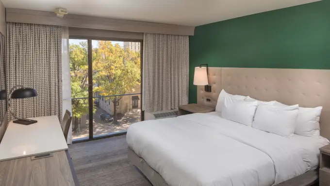Hilton Birmingham at UAB ......