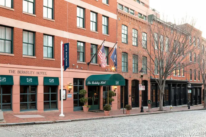 The Berkeley Richmond Outset Collection by Hilton Exterior ......