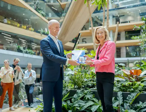 Micky Adriaansens, Dutch Minister of Economic Affairs & Climate Policy receives KPMG Study