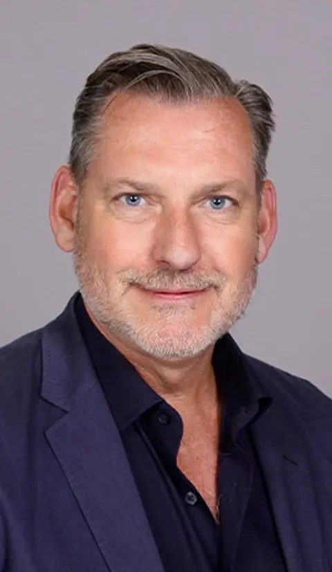 Sean Murphy