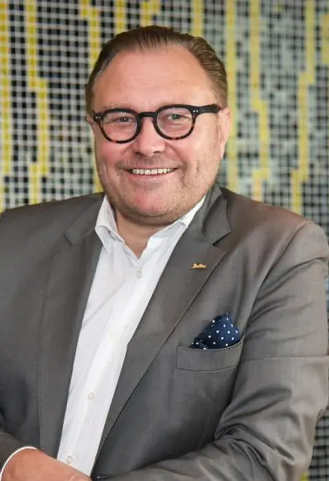 Jesper Henriksen
