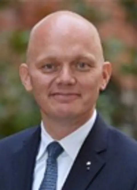 Alex Obertop