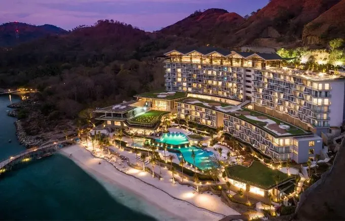 AYANA Komodo Resort ......
