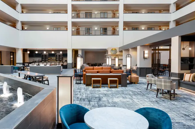 Hilton Charlotte Airport ......