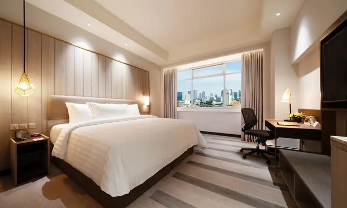 Novotel Singapore on Kitchener ......