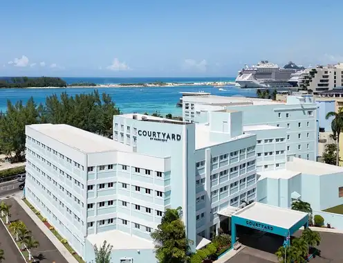 Courtyard Nassau Downtown/Junkanoo Beach