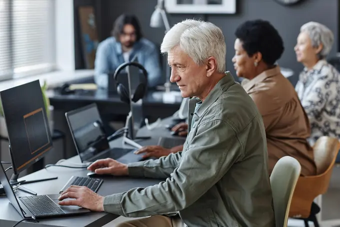 Age Discrimination Against Veteran Hoteliers: The Brand Experience Paradox