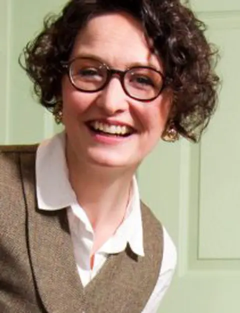 Anne Schaeflein