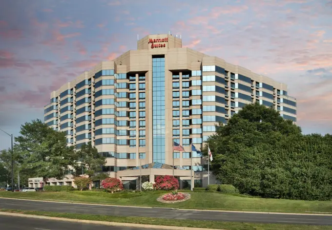 Washington Dulles Marriott Suites ......