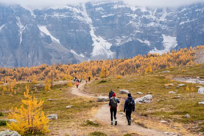 Booking.com’s 2027 Travel Predictions Reveal the Ultimate Travel Flex: Going Off-Script