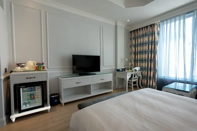 Beyond the Minibar: Reimagining Hotel Service for the Modern Business Traveler