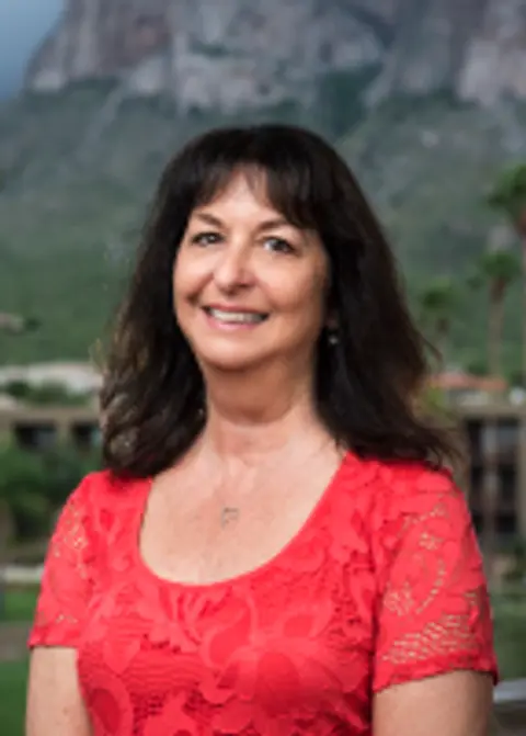 Lynne E. Gomez