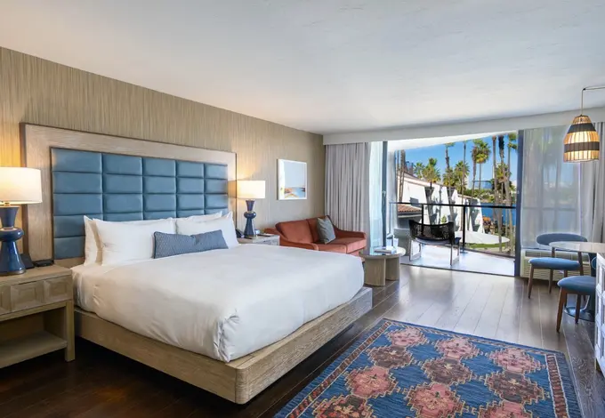 Guest Room ......