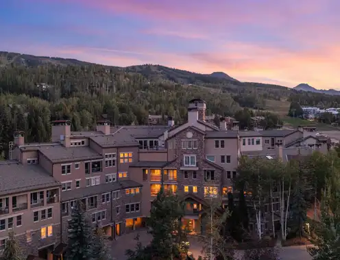East West Hospitality Welcomes Woodrun Place in Snowmass to its Growing Portfolio of Luxury Ski Vacation Rentals