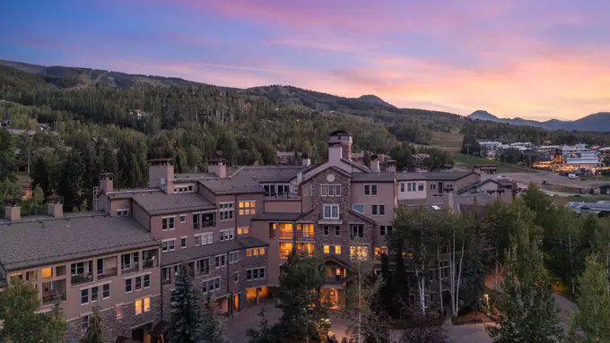 East West Hospitality Welcomes Woodrun Place in Snowmass to its Growing Portfolio of Luxury Ski Vacation Rentals