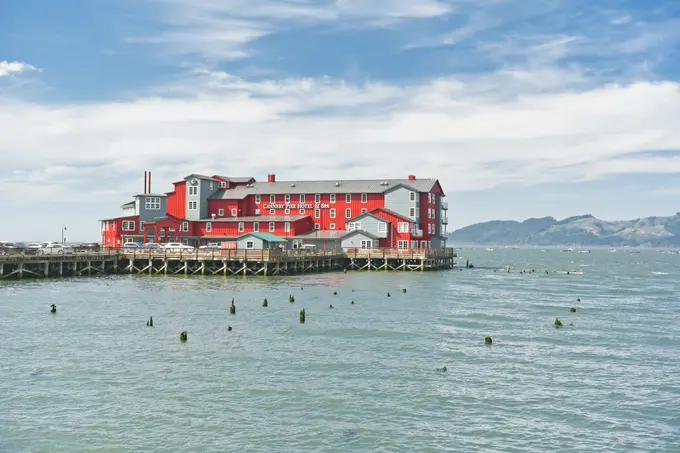 Cannery Pier Hotel & Spa ......