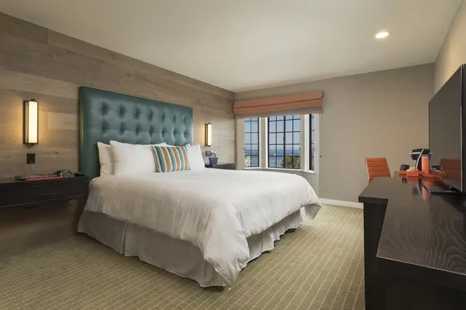 Wave Street Inn ......