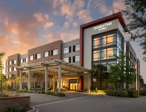 DoubleTree by Hilton Charleston Riverview