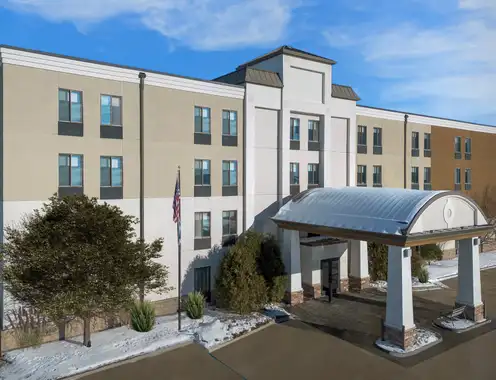 Holiday Inn Express Fargo 10981390518 4x3
