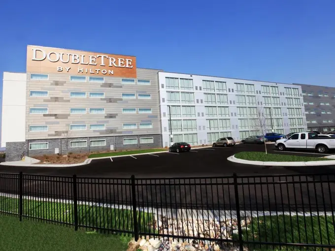 DoubleTree by Hilton Hotel Omaha Southwest ......