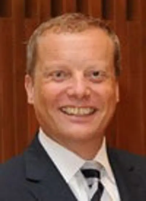 Holger Schroth