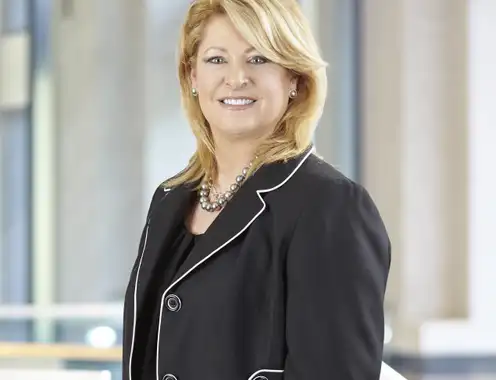 Suzanne Saunders