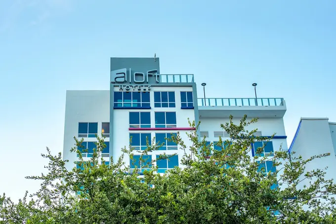 Aloft Fort Lauderdale Airport ......