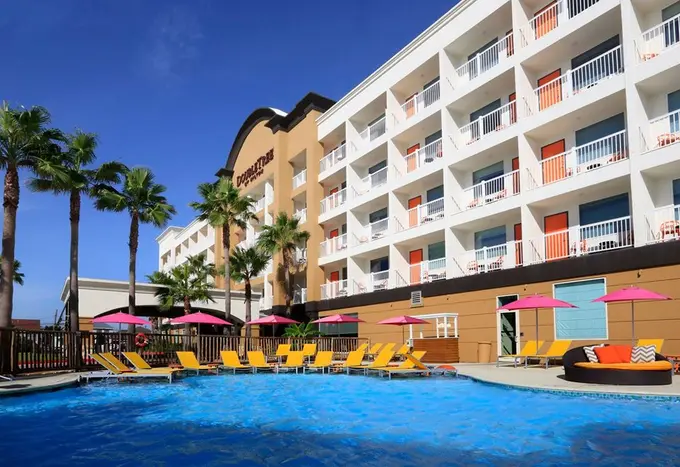 Dreamscape Hospitality Assumes Management of DoubleTree by Hilton Hotel Galveston Beach